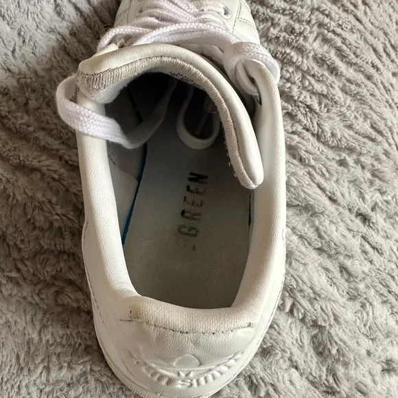 All White Leather Adidas Stan Smiths - Picture 5 of 6